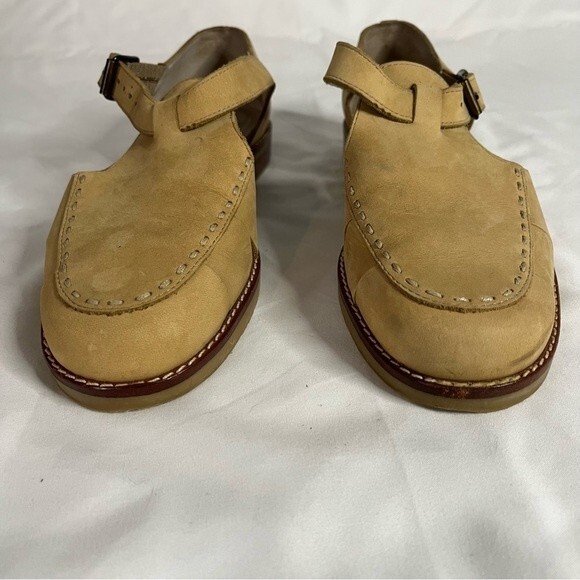 Eddie Bauer Womens size 8 Tan Leather Suede Buckle Flat Sandal Gorp Closed Toe - Picture 4 of 8